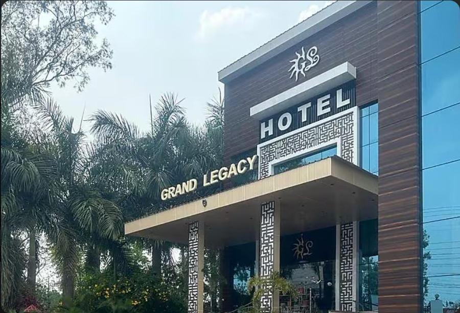Grand Legacy Beacon, Dehradun Hotel Exterior foto