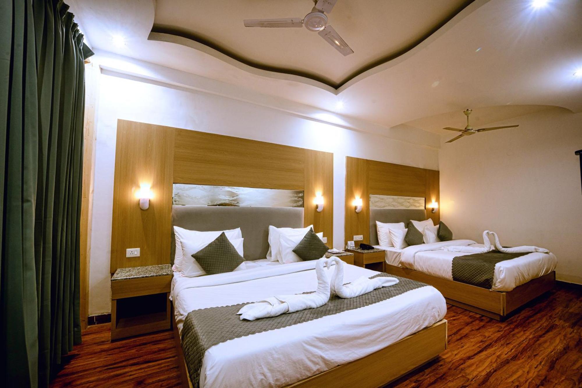 Grand Legacy Beacon, Dehradun Hotel Exterior foto
