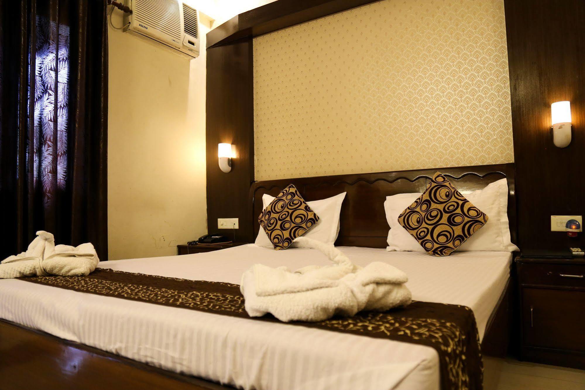 Grand Legacy Beacon, Dehradun Hotel Exterior foto