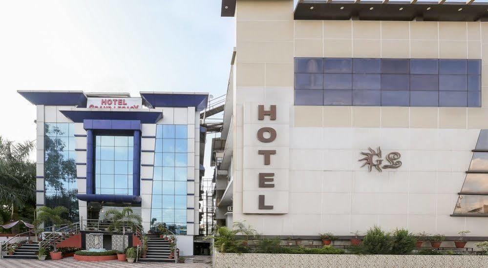 Grand Legacy Beacon, Dehradun Hotel Exterior foto